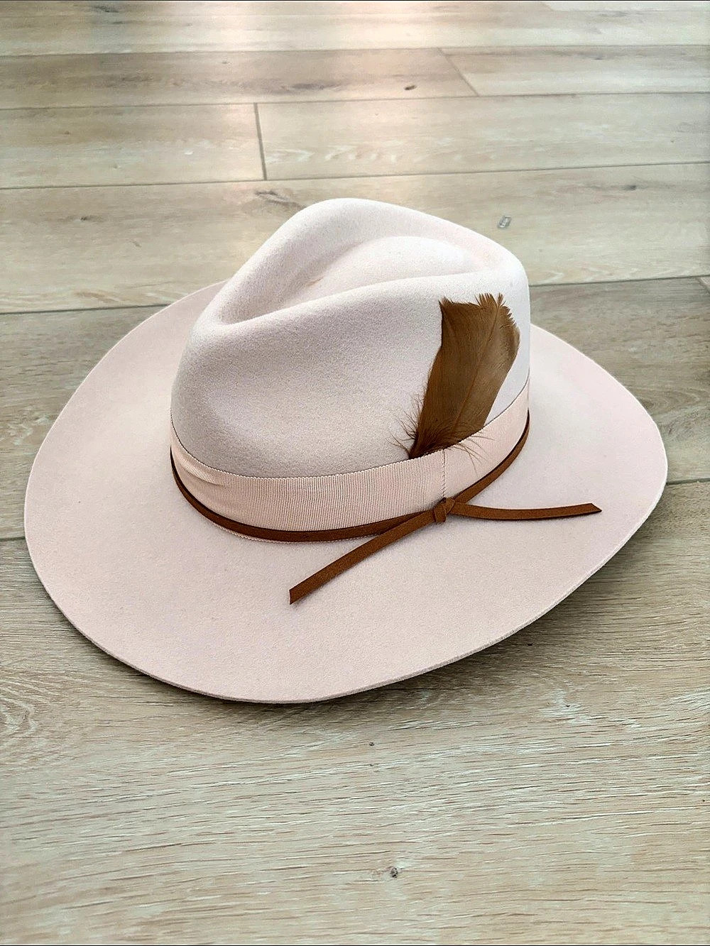 Idyllwind Wool Felt Hat in tan NWT